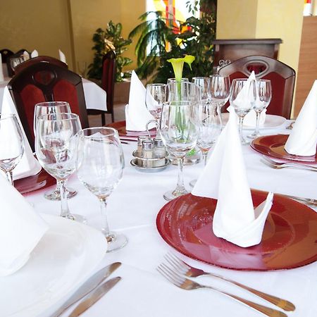 Hotel Melody Oradea Zewnętrze zdjęcie