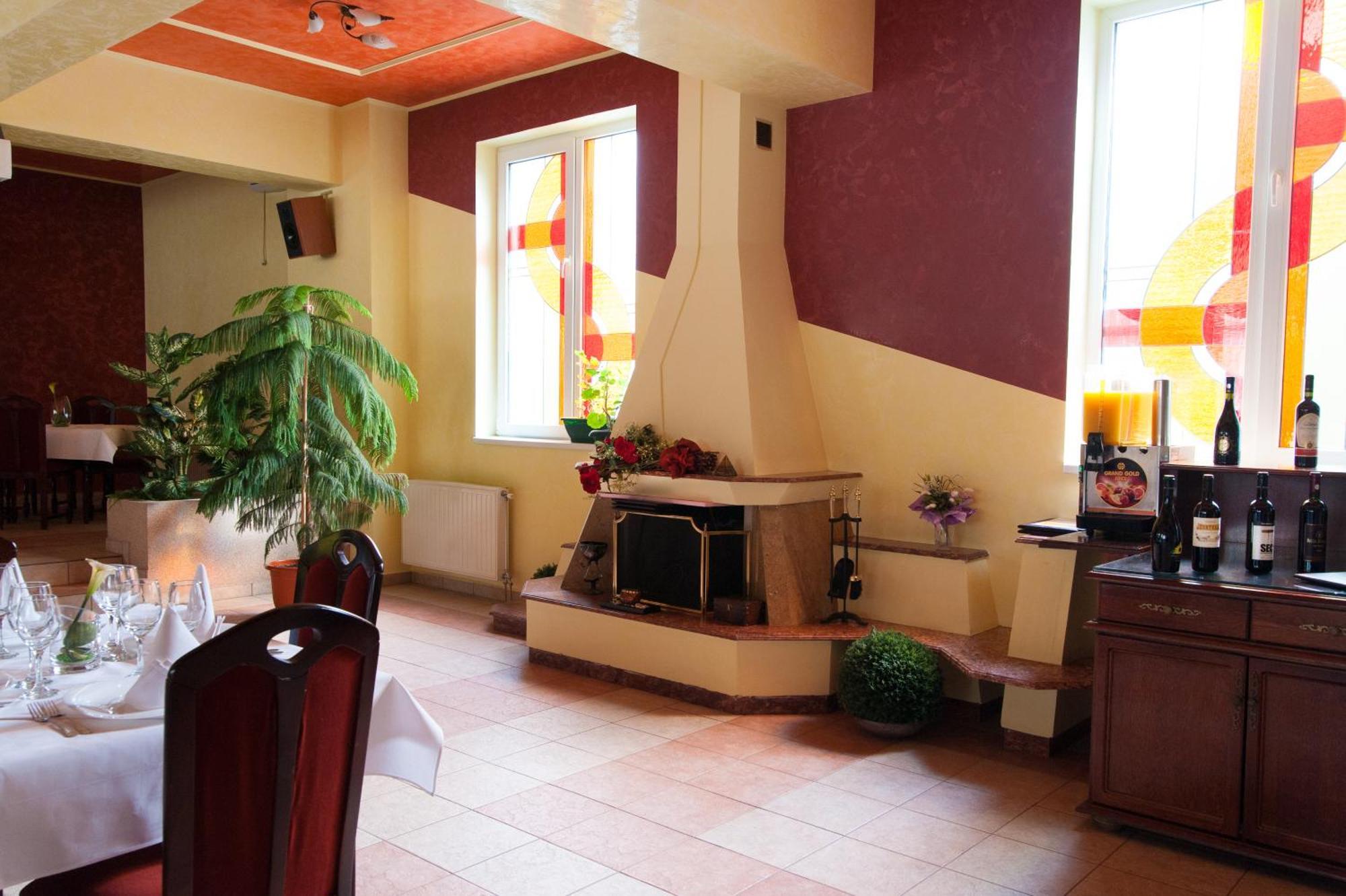 Hotel Melody Oradea Zewnętrze zdjęcie