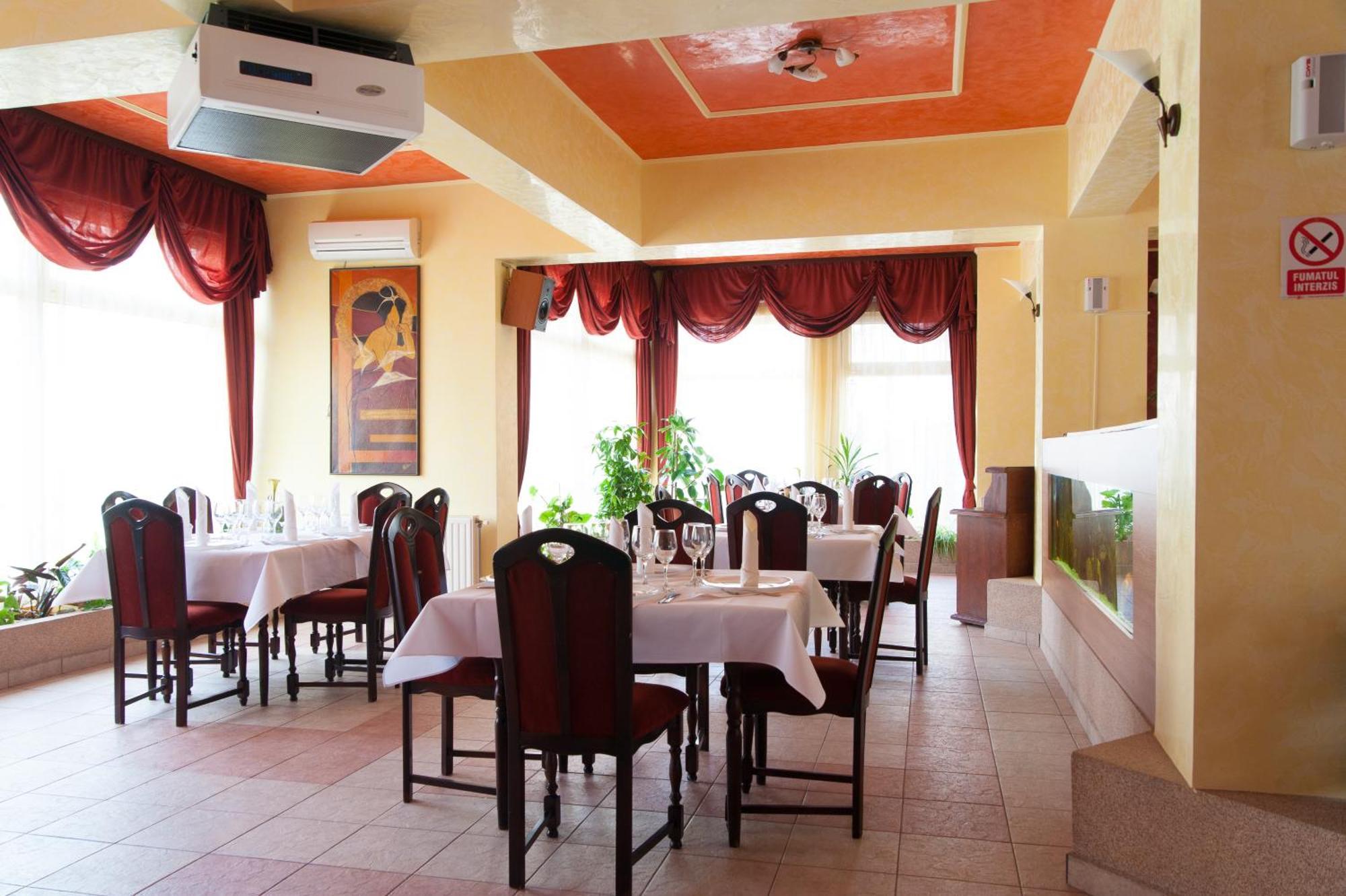 Hotel Melody Oradea Zewnętrze zdjęcie