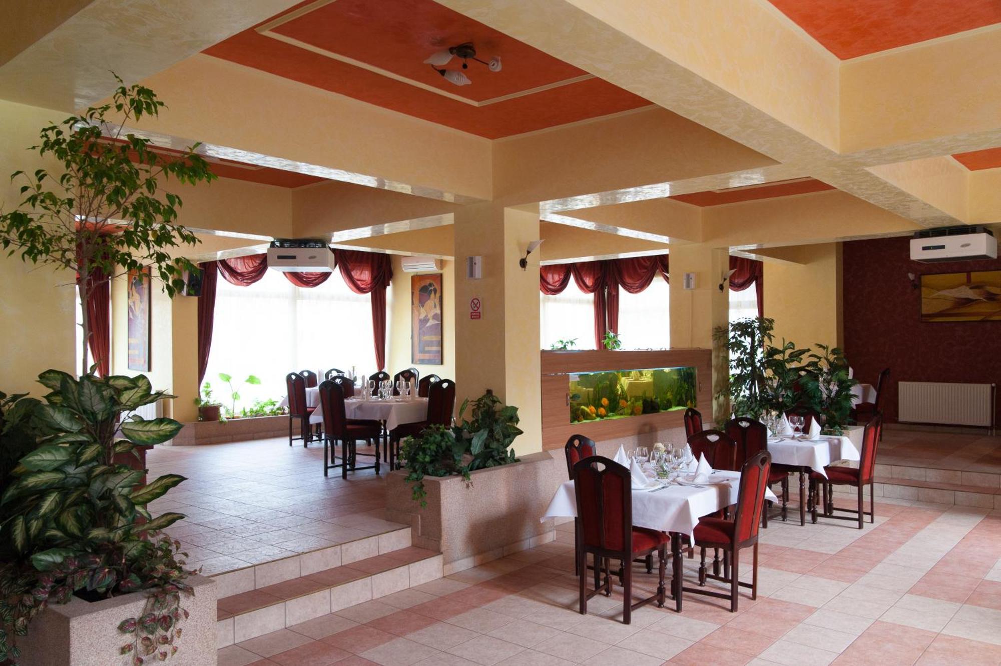 Hotel Melody Oradea Zewnętrze zdjęcie