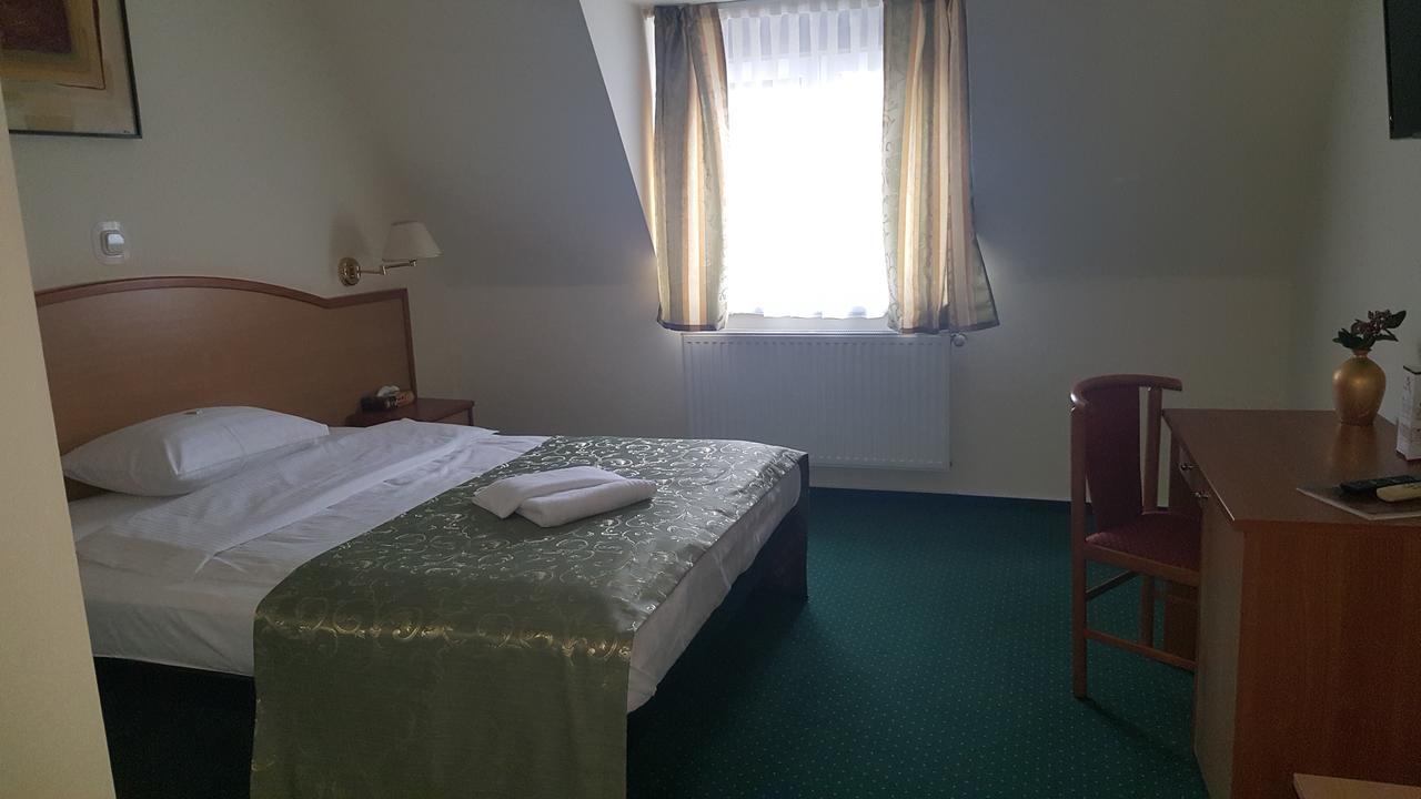 Hotel Melody Oradea Zewnętrze zdjęcie