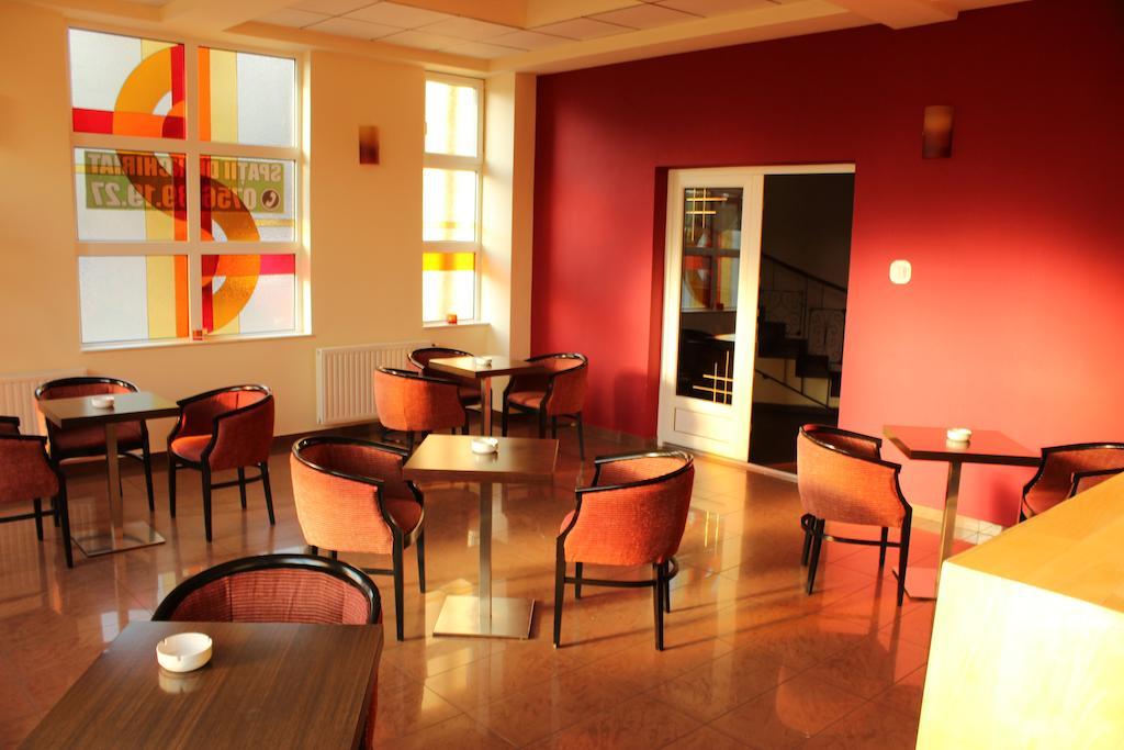 Hotel Melody Oradea Zewnętrze zdjęcie