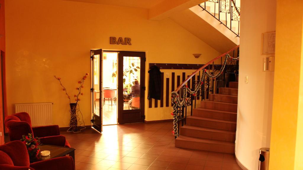 Hotel Melody Oradea Zewnętrze zdjęcie