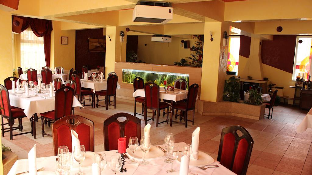 Hotel Melody Oradea Zewnętrze zdjęcie