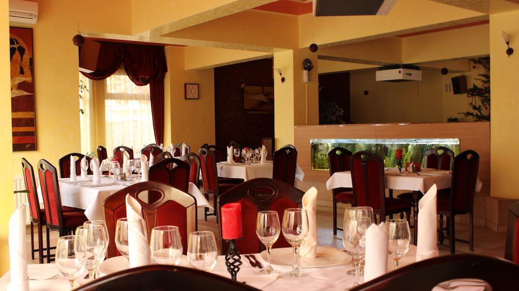 Hotel Melody Oradea Zewnętrze zdjęcie