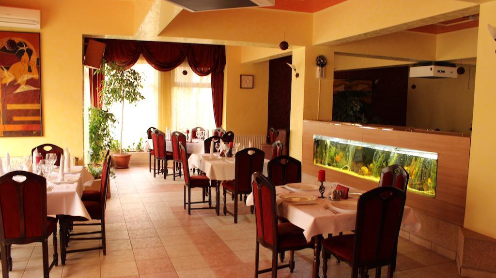 Hotel Melody Oradea Zewnętrze zdjęcie