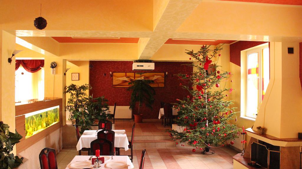 Hotel Melody Oradea Zewnętrze zdjęcie