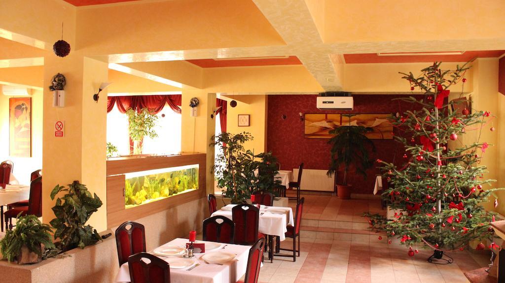 Hotel Melody Oradea Zewnętrze zdjęcie