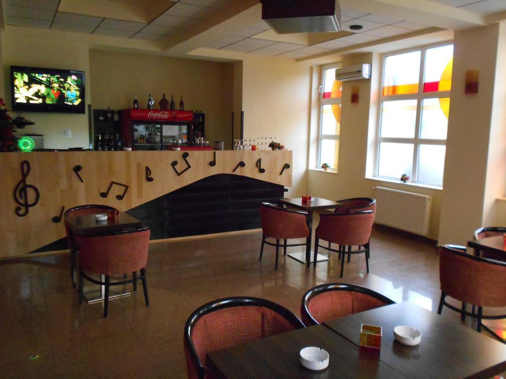 Hotel Melody Oradea Zewnętrze zdjęcie
